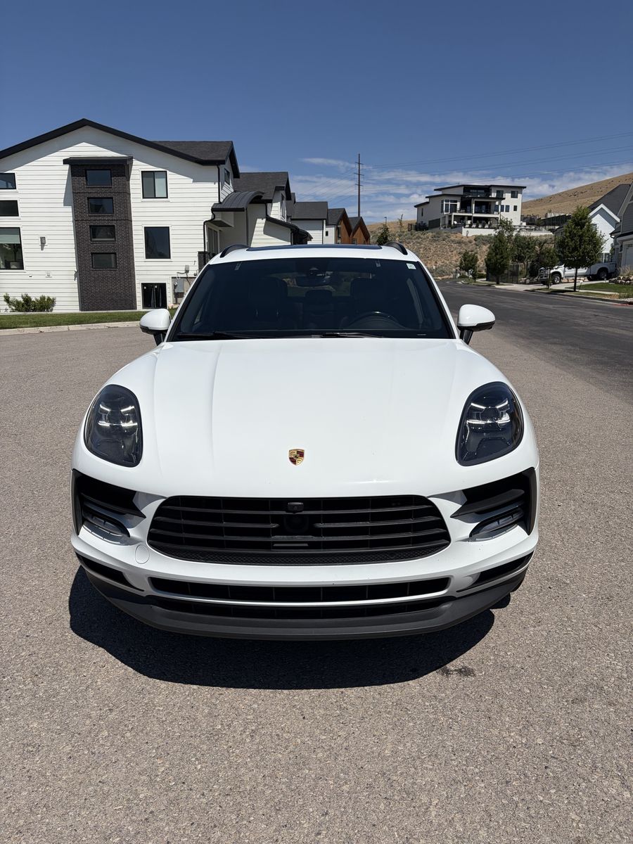 2021 Porsche Macan 