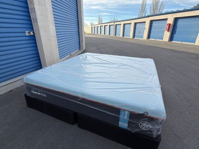 Tempur-Pedic LuxeBreeze King Size Mattress