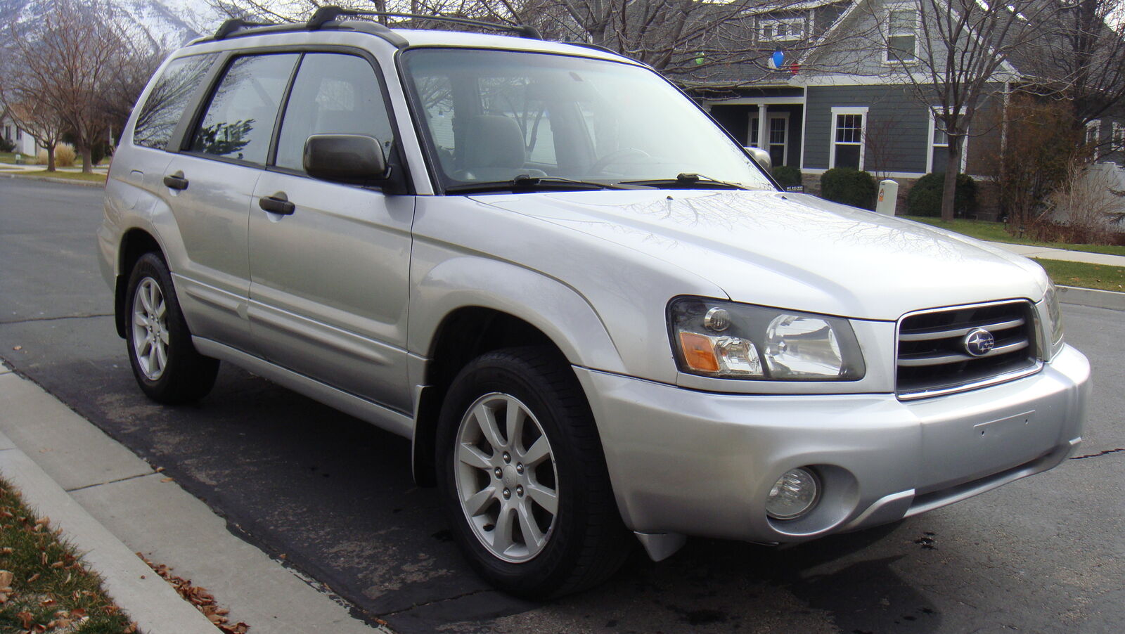 2005 SUBARU FORESTER XS