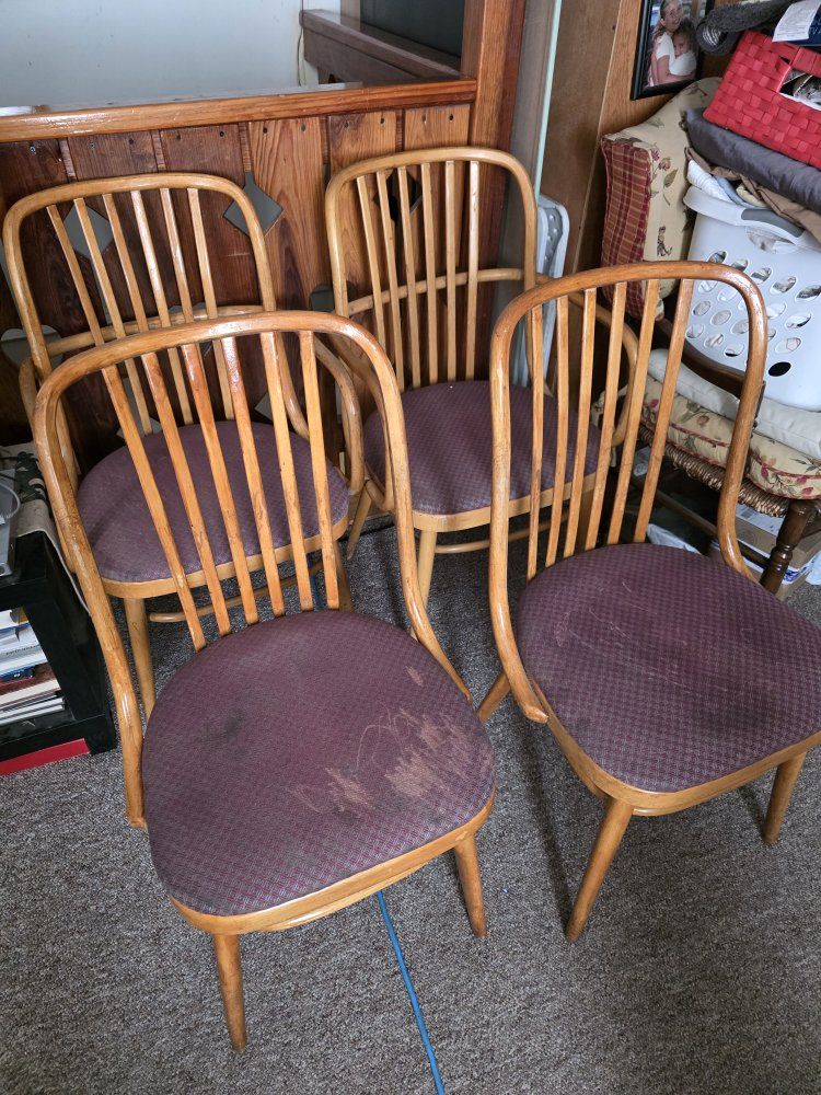 4 rattan chairs
