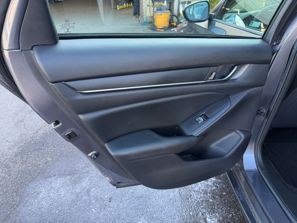 Main image 27