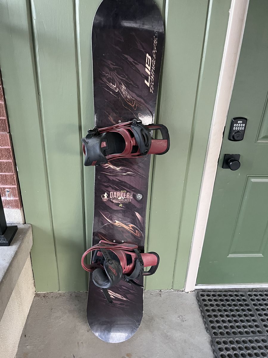 Lib Tech Snowboard w/ Burton bindings