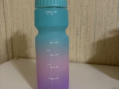 •• Road Bike Water Bottle *New.* Never Used •¥