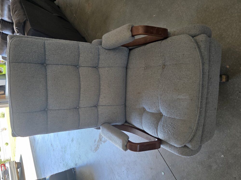 La-z-boy reclining chair