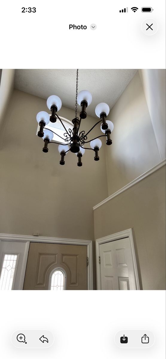 Vintage 8-Light Ornate Bronze Chandelier - Classic Entryway/Dining Room Lighting Fixture
