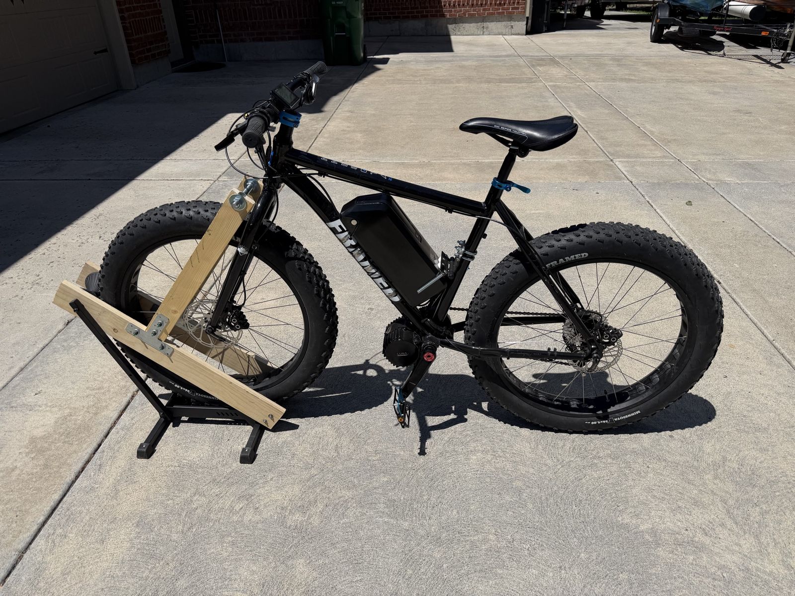 Framed Minnesota Fat Bike Electric Conversion - Large Frame, 26" Wheels, extra set 29” wheels and tires, two 17ah batteries