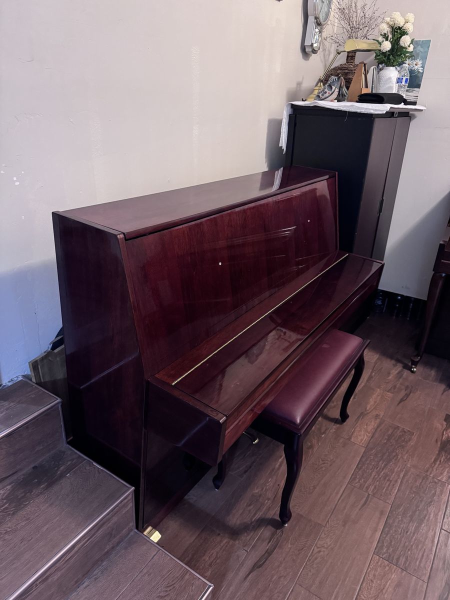 Main image 8