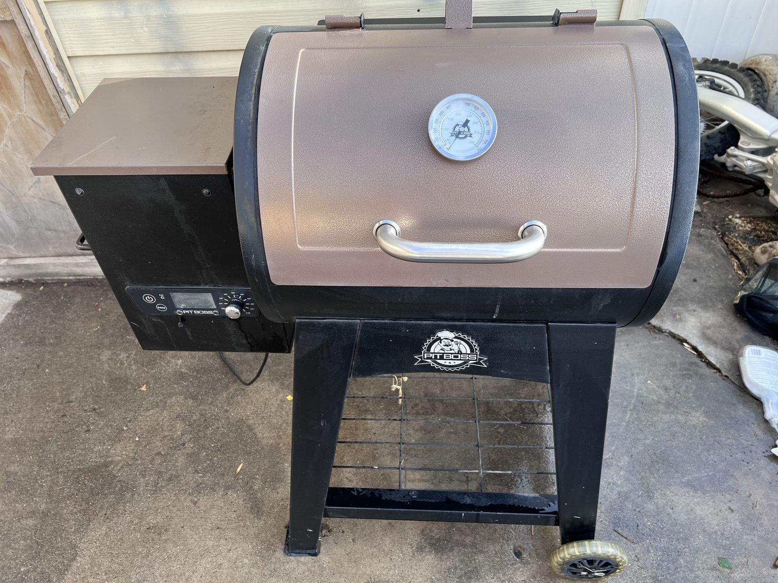 Pit Boss Smoker
