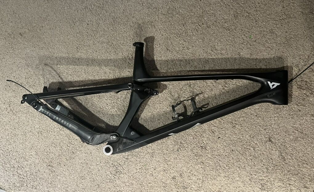 YT Izzo Xl  120-130mm Travel Frame Only