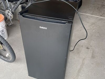 Mini Fridge 3.3cu Ft