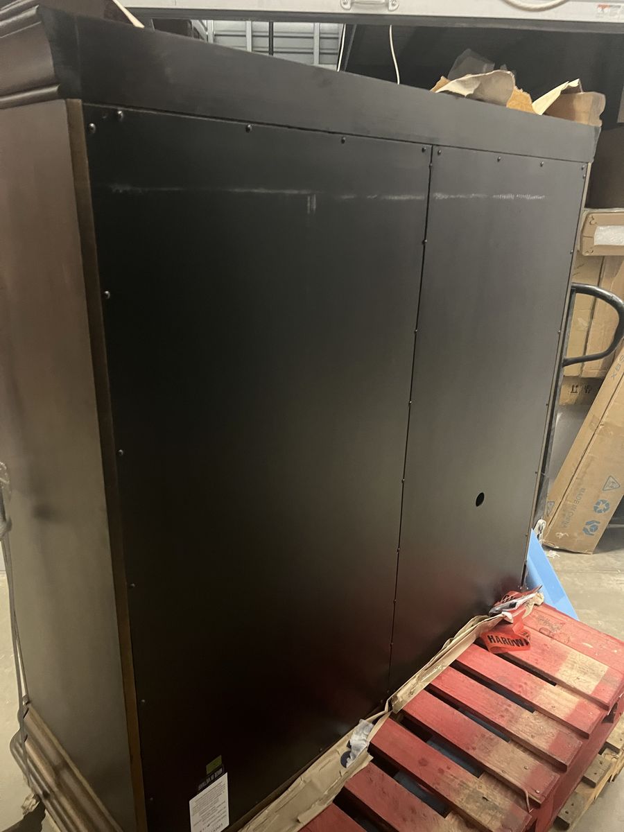 Main image 7