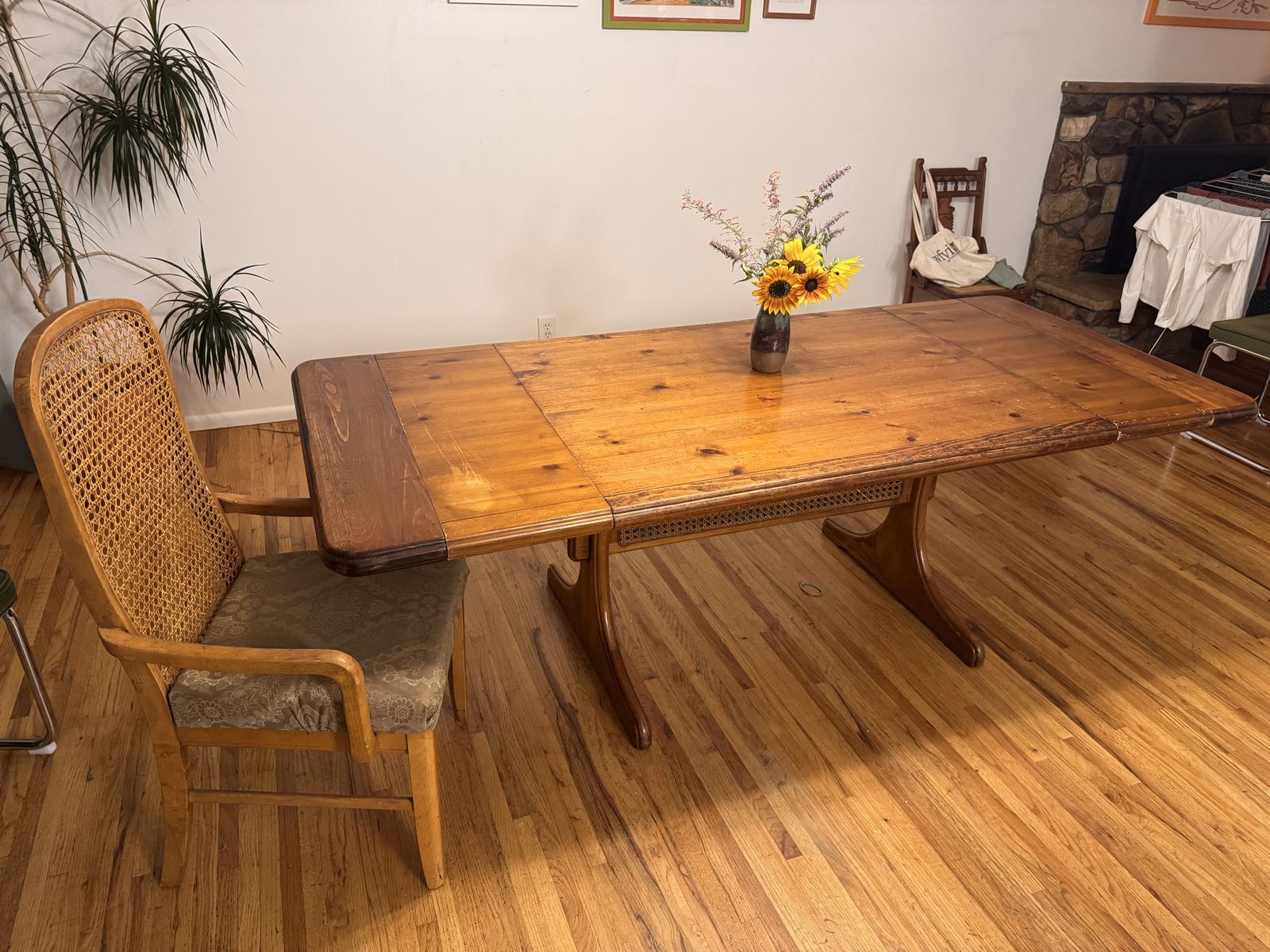 Solid Wood Dining Table with Expandable Leaf