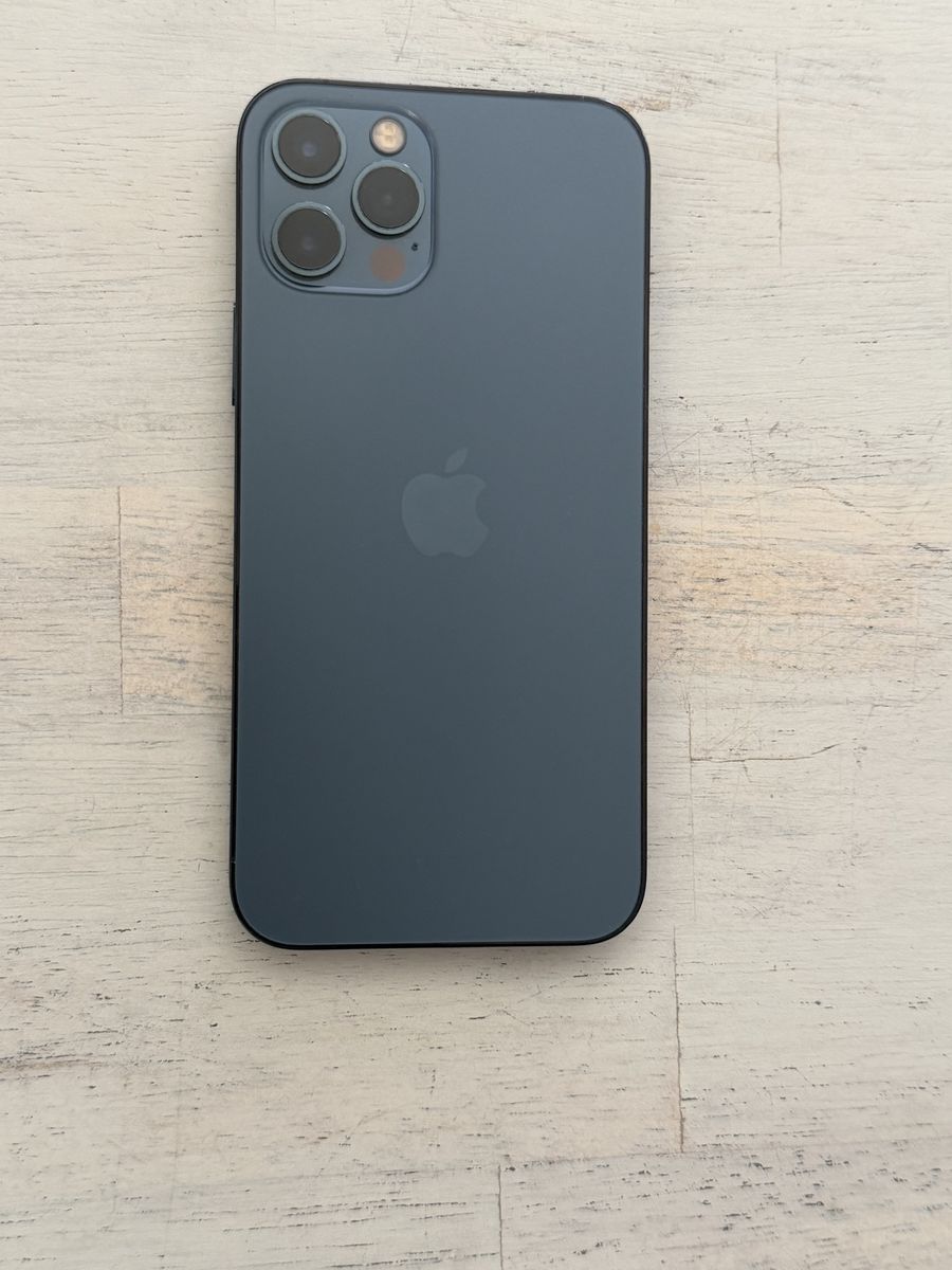 iPhone 12 Pro - Great condition