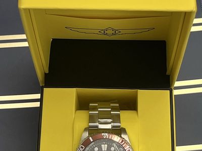 Invicta Pro Diver Men's Wristwatch Stainless Steel Red/Silver Bezel