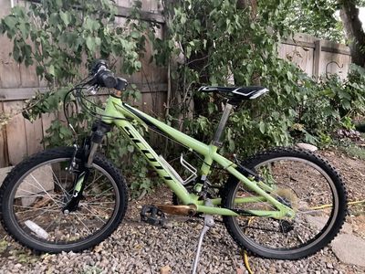 Scott Mountain Bike Green Youth Kids Bicycle