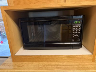 Hamilton Beach Black Countertop Microwave Oven