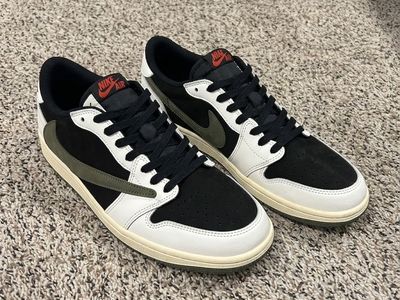 Olive Green Travis Scott Air Jordans, Mens Size 10