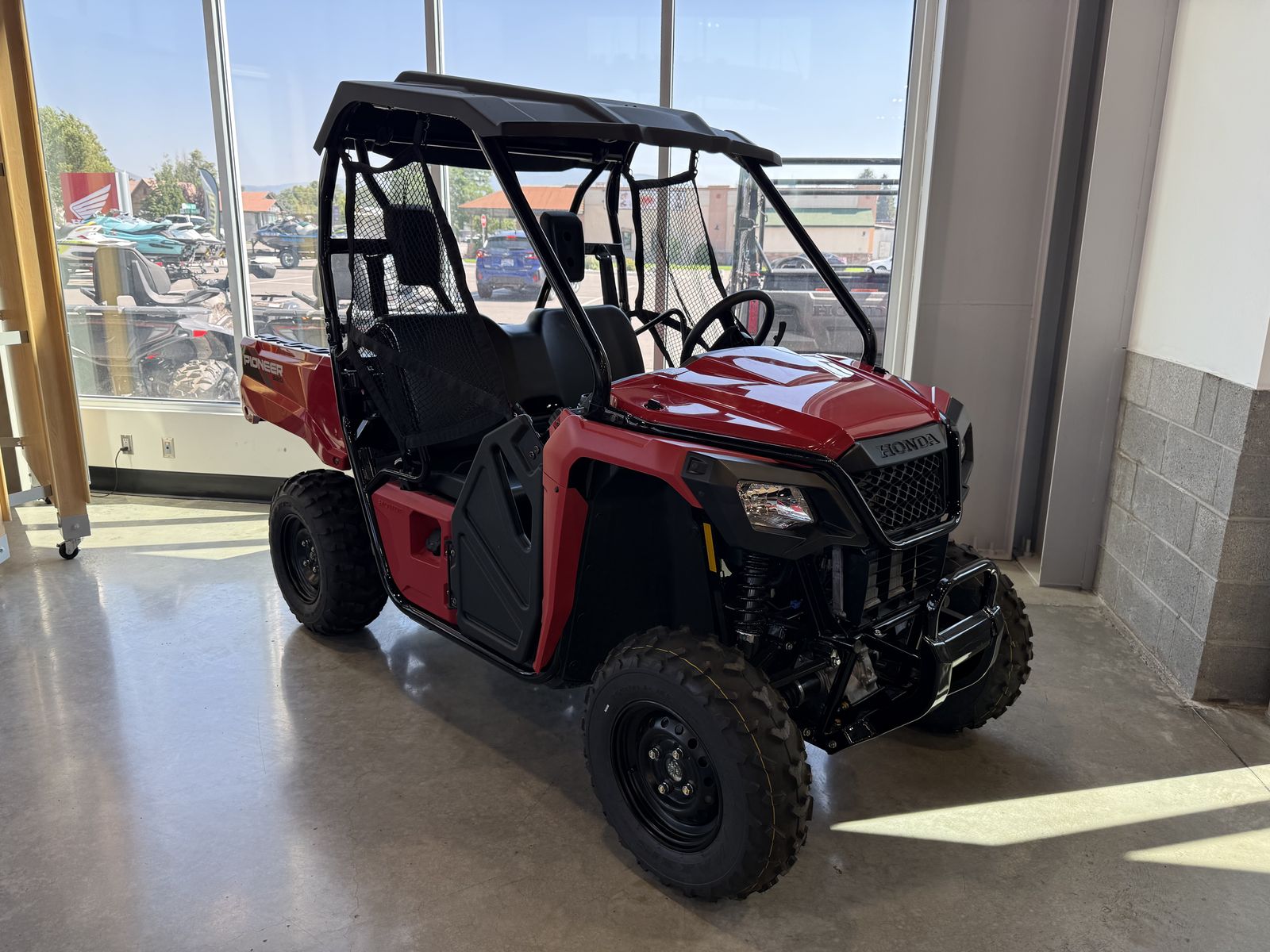 2026 HONDA Pioneer 520 Hero Red - H00680-C-ACCY