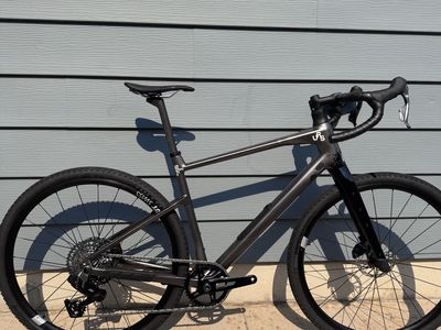 2026 BMC URS unrestricted gravel bike. Rival e1 axs. Size large. Mint