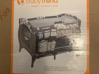 Playpen/changing Table