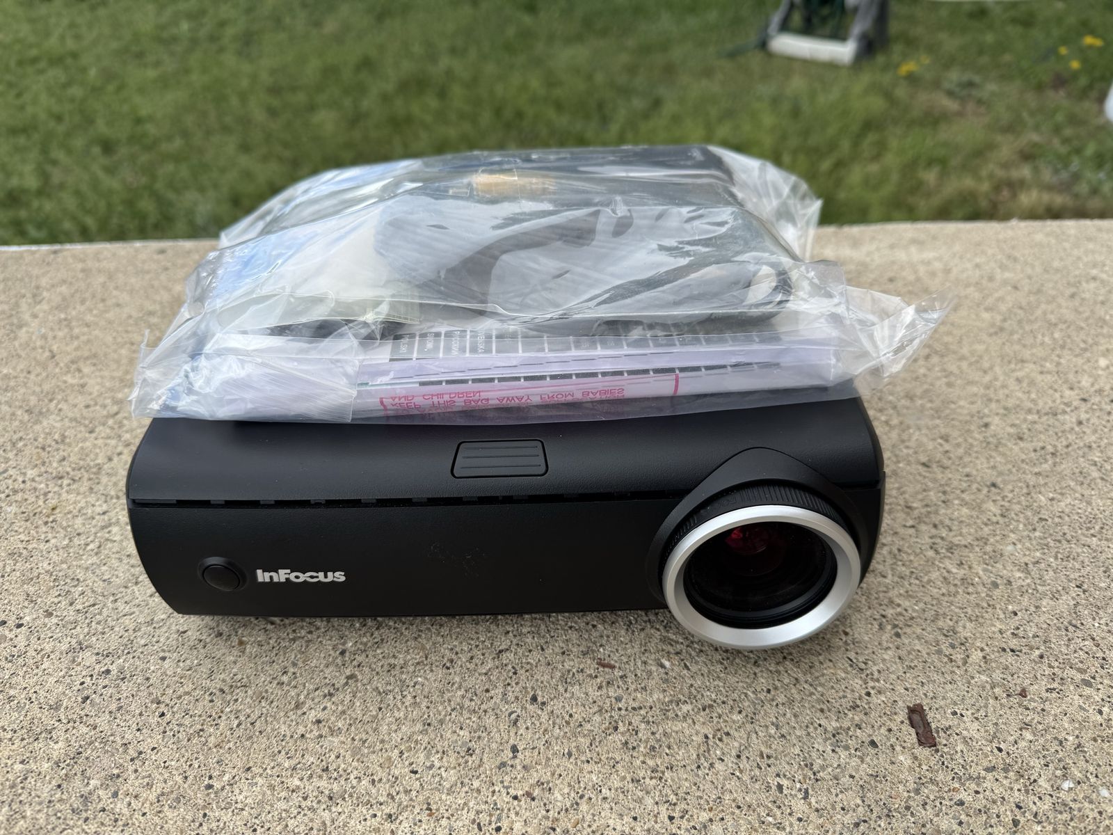 Infocus IN35 DLP Ultra Portable Projector