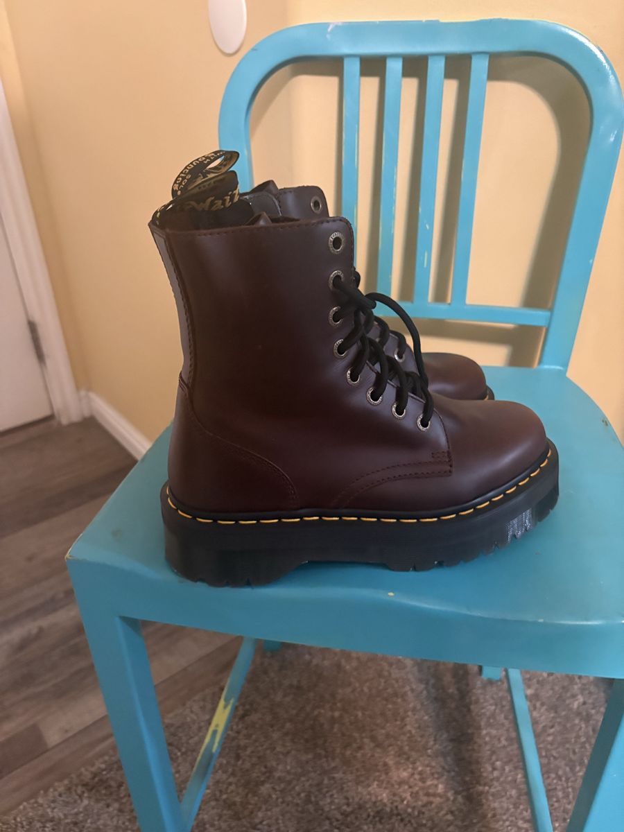 Dr Martens women’s size 9 platform boots