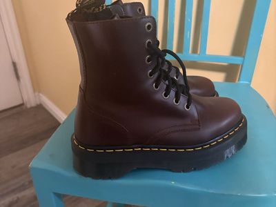 Dr Martens women’s size 9 platform boots