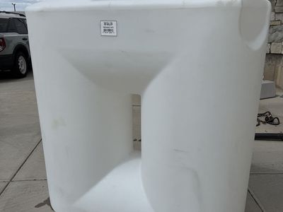 300 gallon water storage tank
