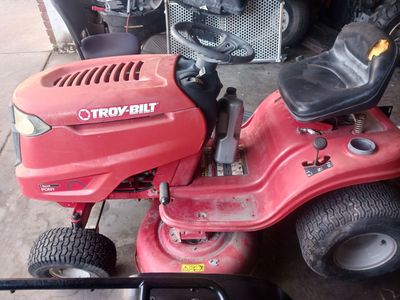 Non runner Troy bilt lawn tractor