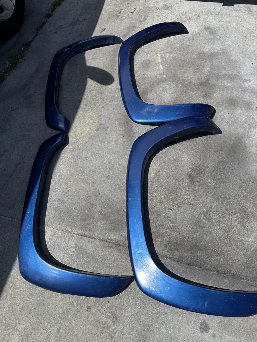 99/06 Silverado-Sierra OEM Fender Flares