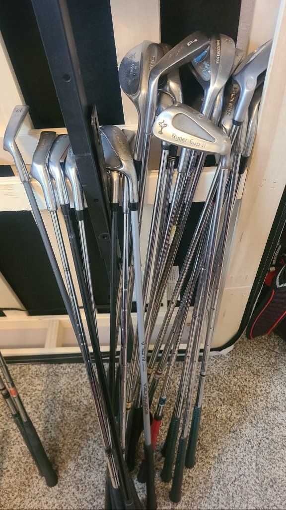 golf sand or pitch wedges