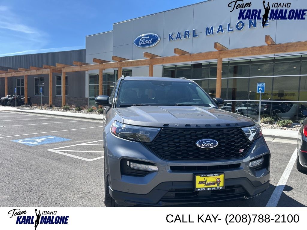 2021 Ford Explorer ST