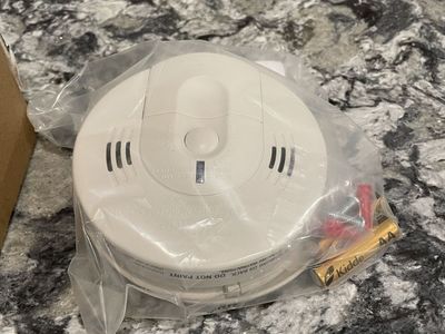 Kidde Smoke & Carbon Monoxide Detector with Voice Alerts, Battery Powered, Combination Smoke & CO Alarm, (Pack of 4)