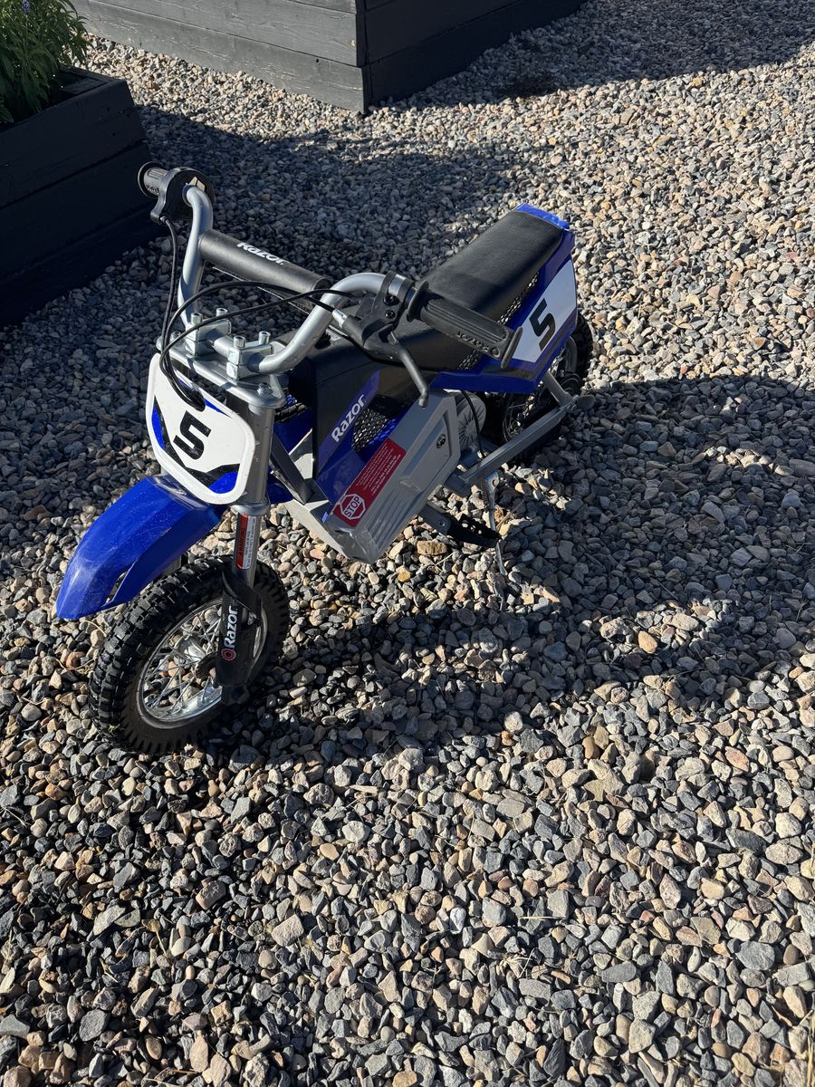Razor MX350 Kids Electric Dirt Bike