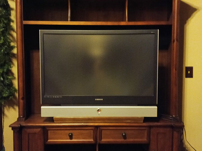 TV hutch