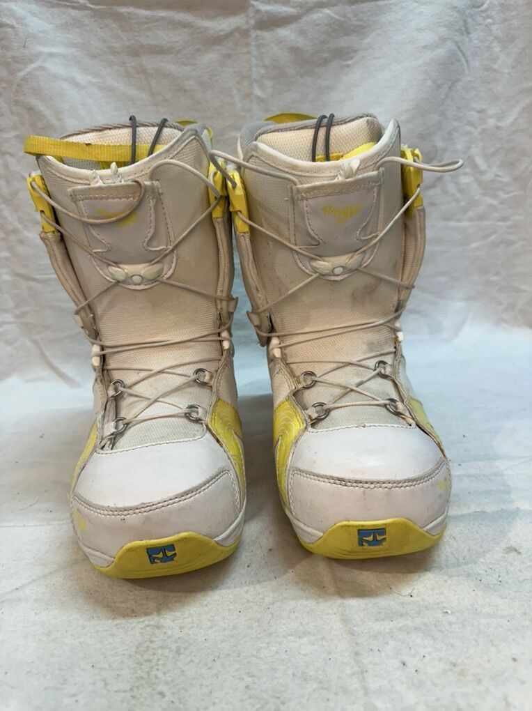 Rome Women’s Size 7 Snowboard Boots