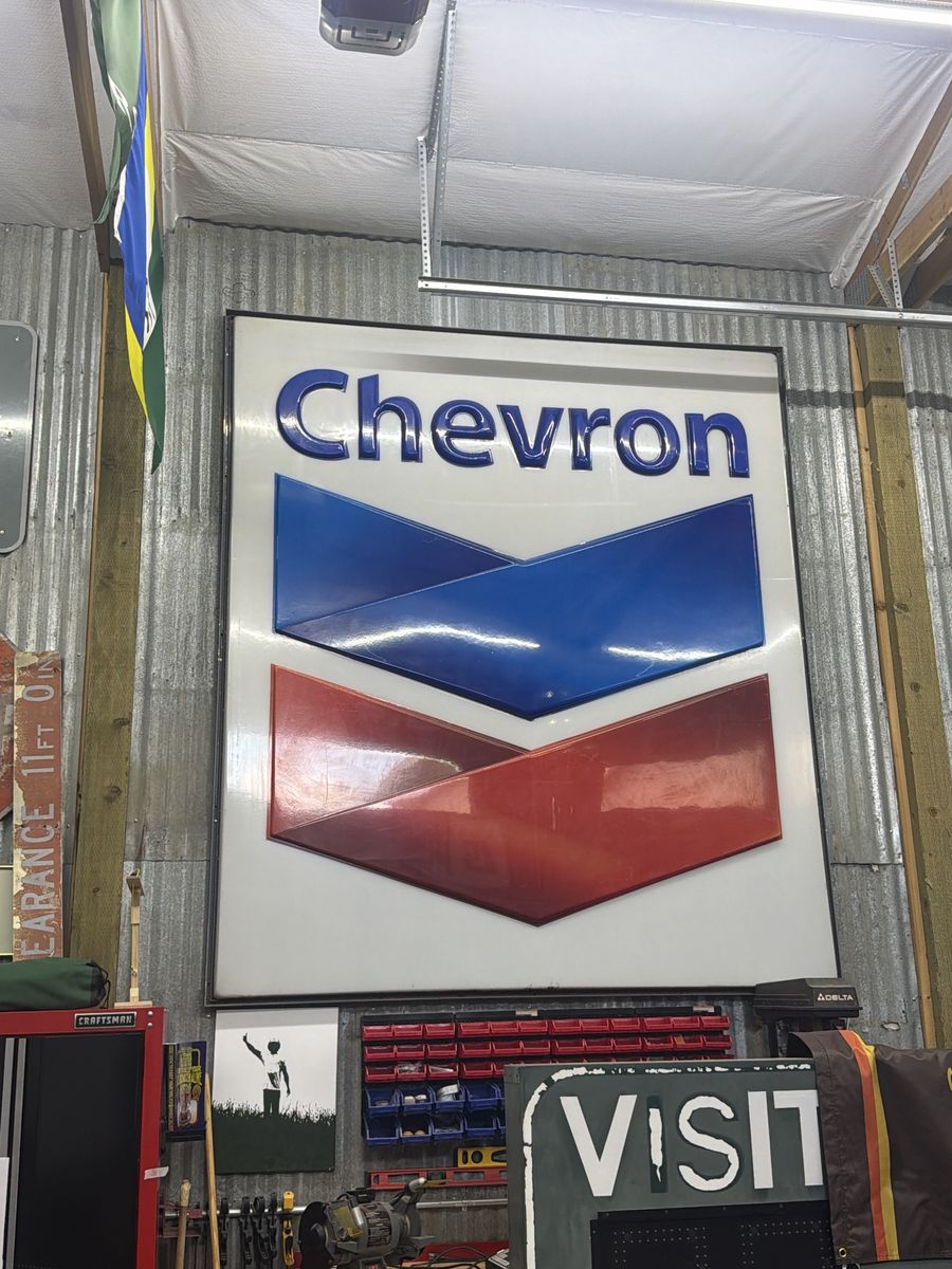Chevron Sign and CarWash sign