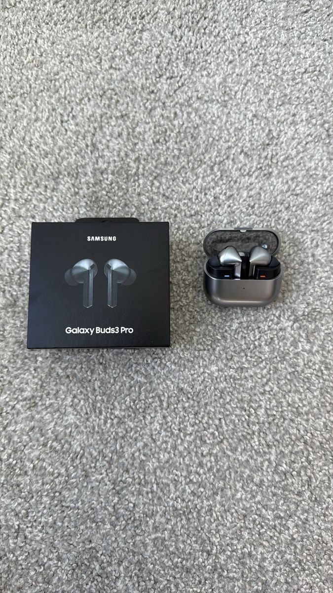 Samsung Galaxy Buds3 Pro Wireless Earbuds - Used, excellent condition