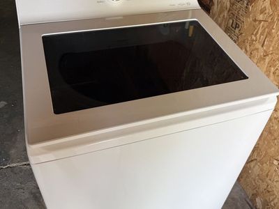LG 5.0 cu.ft. SMART Top Load Washer in Alpine White with TurboWash, Easy Unload and AI Sensing