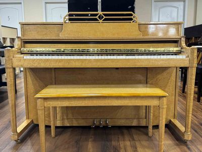 VIDEO OF LIKE-NEW SMALL UPRIGHT PIANO