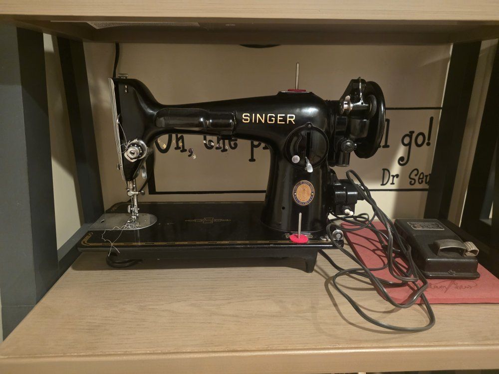 Vintage Singer Household Electric Sewing Machine