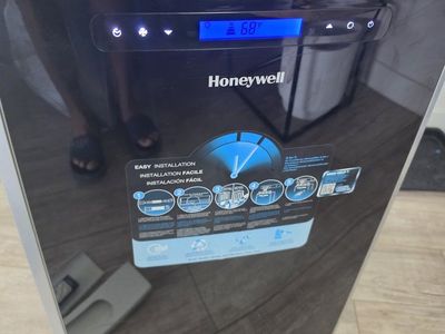Honeywell MM14CCS 14,000 BTU Portable Air Conditioner with Remote Control