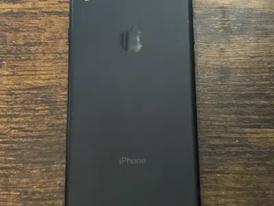 iPhone 7 - Unlocked - Fully Functional