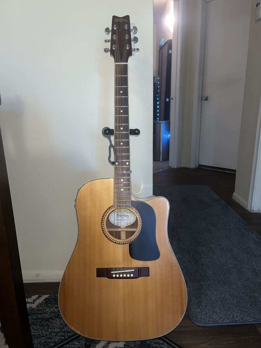 Washburn Acoustic Guitar Dreadnought Full Size Natural Finish