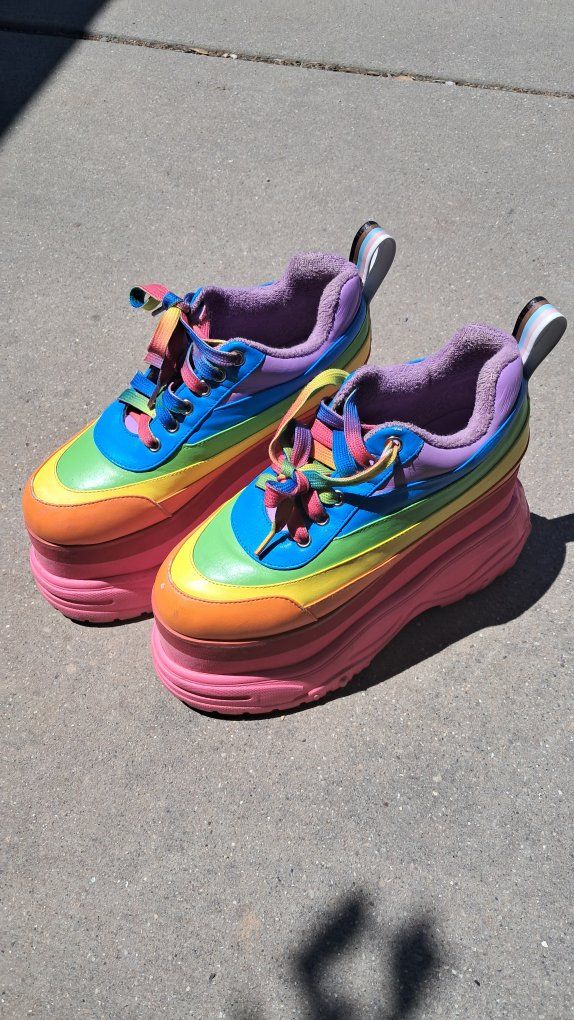 Don't miss these Rainbow Platform Chunky Rave Sneakers!  Size 6 OBO women's shoes