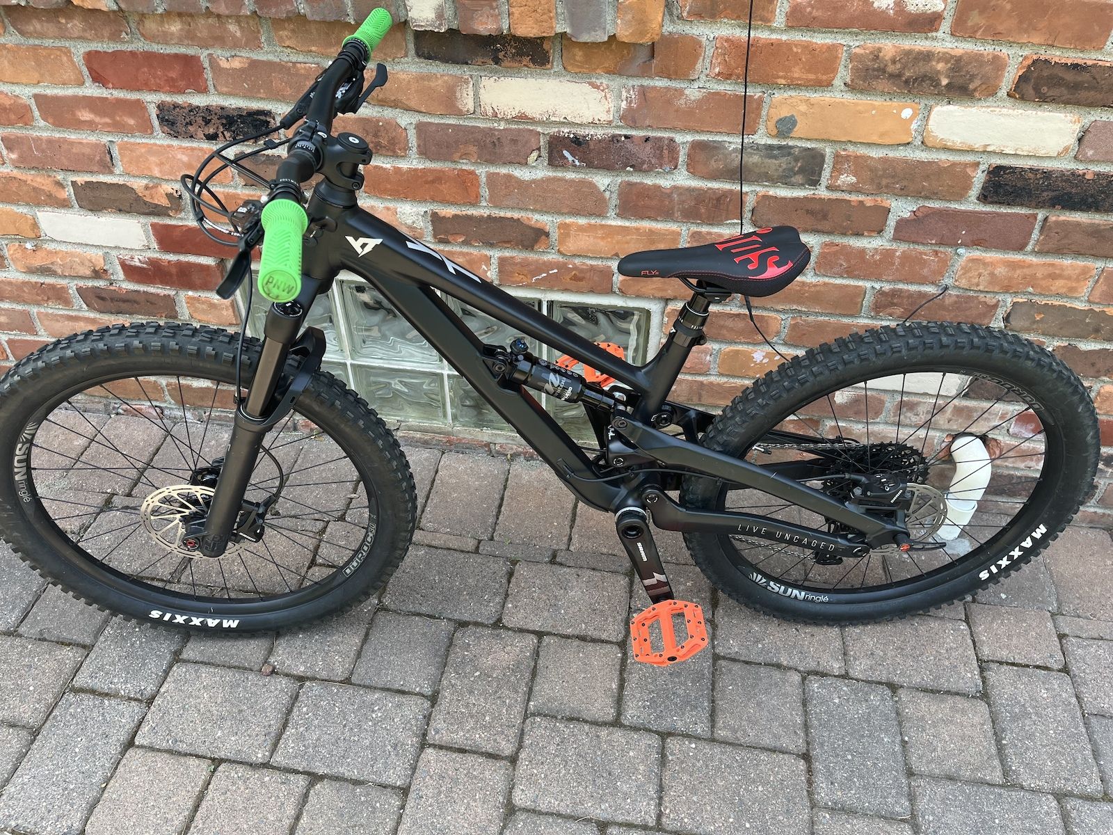 2022 YT Jeffsy Primus 24 Kids Trail/Enduro Bike