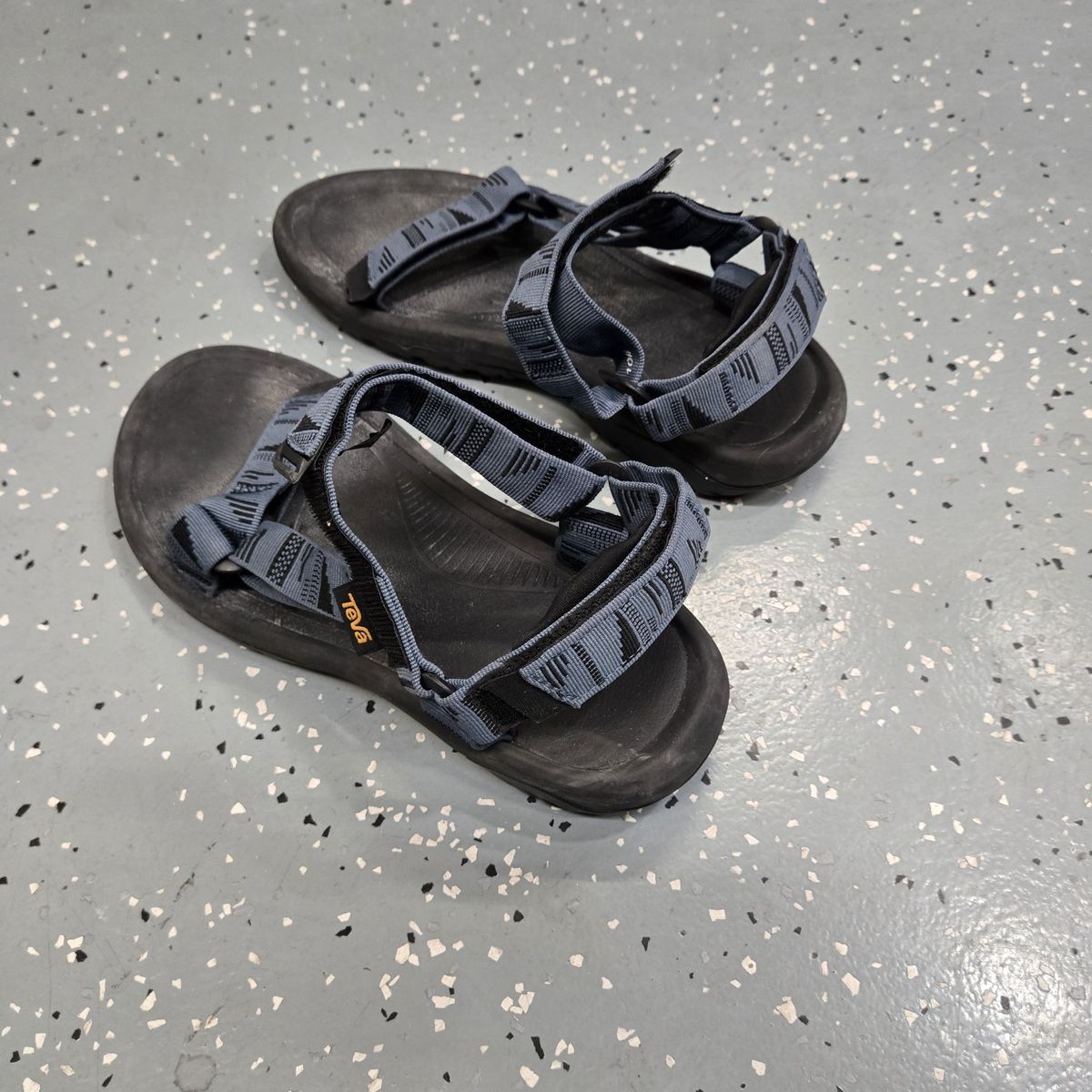 Men's Teva Blue Patterned Strap Sandals Size 10