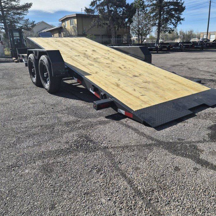 SALE**16K Hillcrest 20' Tilt Deck Contractor