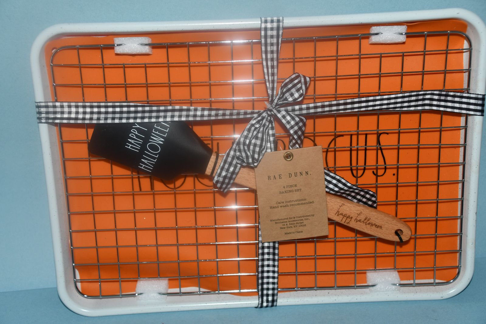 NEW ~ RAE DUNN "HALLOWEEN" 4 PIECE BAKING SET ~ COOKIE SHEET, MAT, COOLING RACK & SPATULA ~ ALL FOR $5