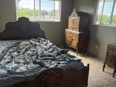 Antique bedroom furniture set